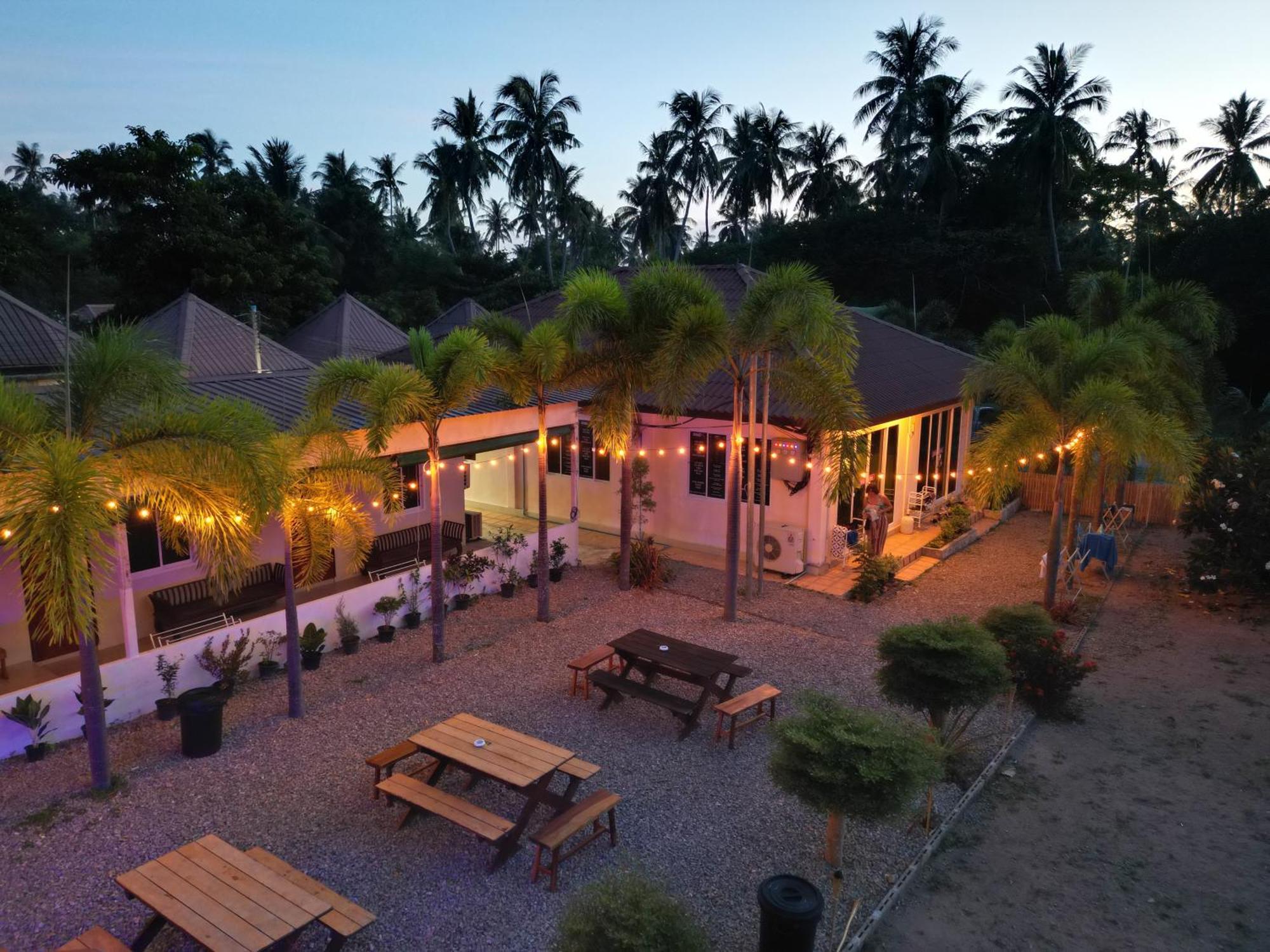 Escape Divers - Jungle Hostel And Dive Centre Ko Tao Exterior foto